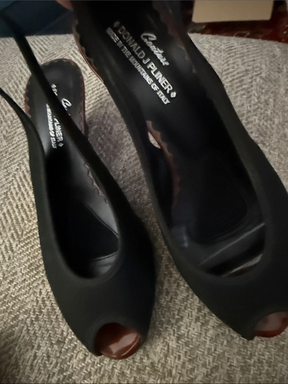 Couture Donald J. Pliner peep toe black wedges 8 M